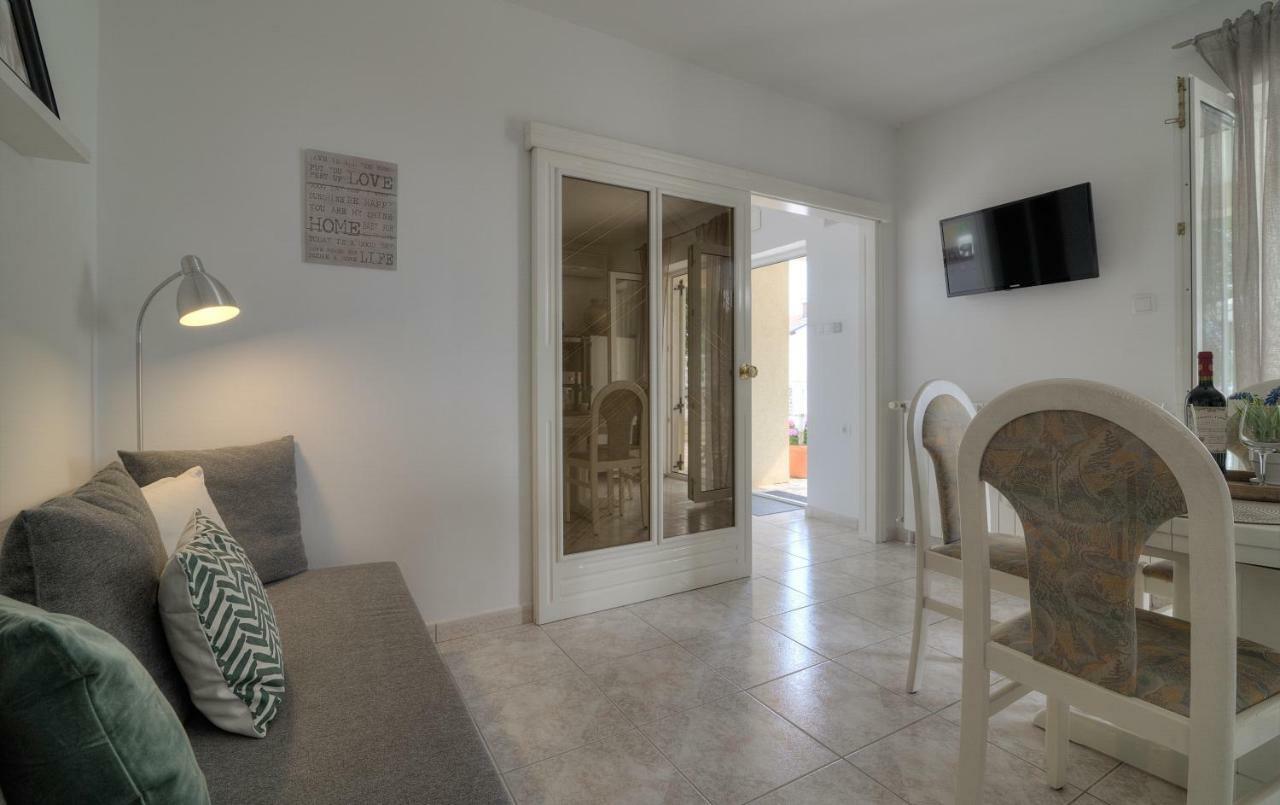Apartment Barbara Senj  Eksteriør bilde