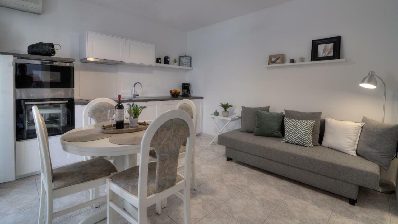 Apartment Barbara Senj  Eksteriør bilde